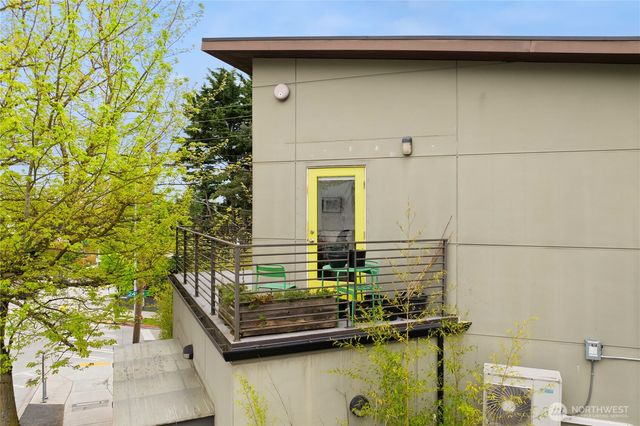 2331 E Madison Street, Seattle, WA 98112
