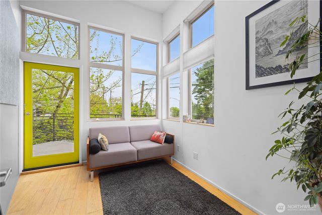 2331 E Madison Street, Seattle, WA 98112
