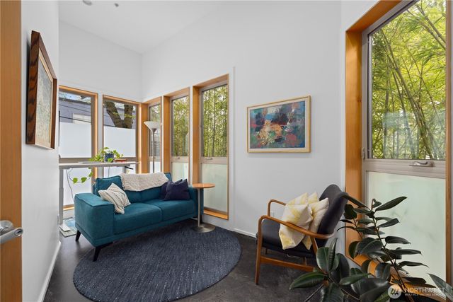 2331 E Madison Street, Seattle, WA 98112