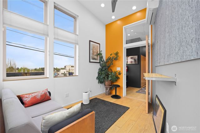 2331 E Madison Street, Seattle, WA 98112