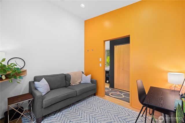 2331 E Madison Street, Seattle, WA 98112