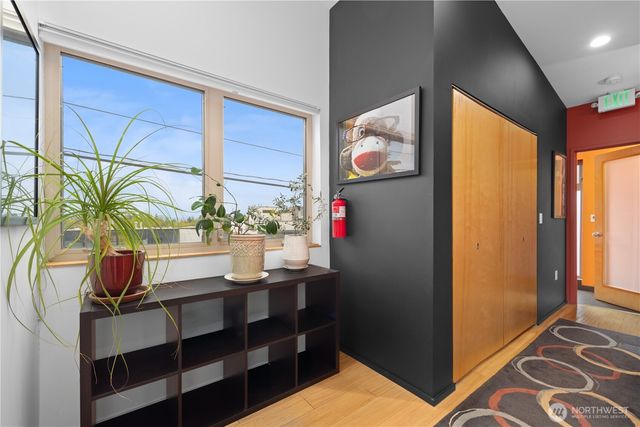 2331 E Madison Street, Seattle, WA 98112