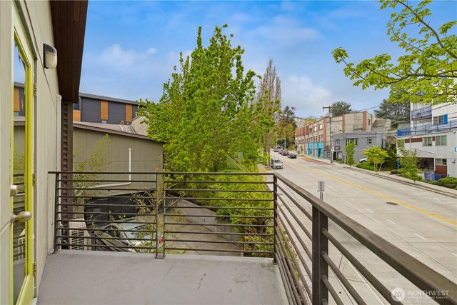 2331 E Madison Street, Seattle, WA 98112