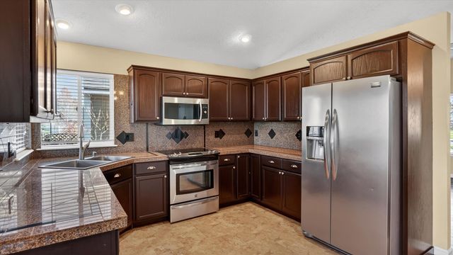 17925 N Colton Ct, Colbert, WA 99005