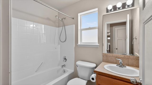 17925 N Colton Ct, Colbert, WA 99005