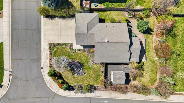 17925 N Colton Ct, Colbert, WA 99005