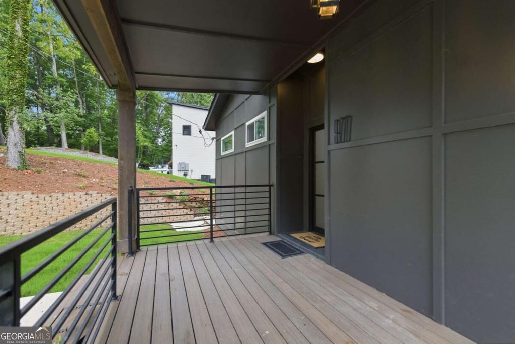 977 Fleetwood Circle SW, Atlanta, GA 30311 — photo 4