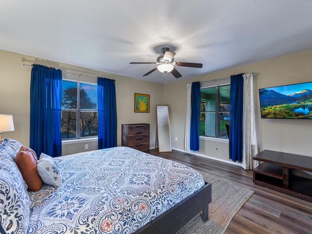 148 Highway 71 E, Smithville, TX 78957