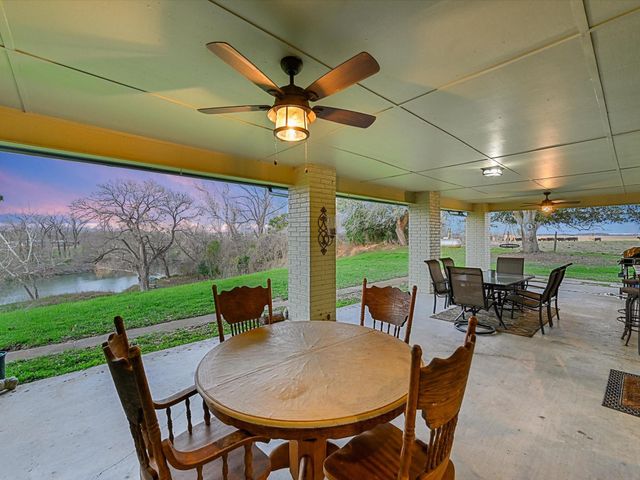 148 Highway 71 E, Smithville, TX 78957