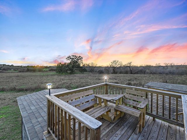 148 Highway 71 E, Smithville, TX 78957