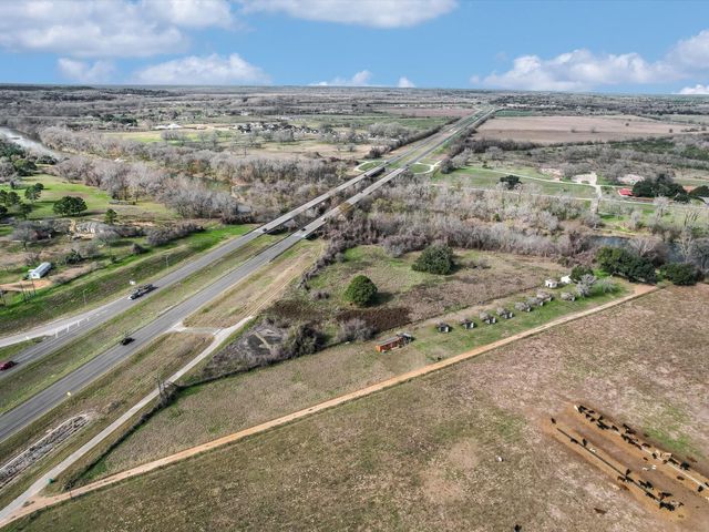 148 Highway 71 E, Smithville, TX 78957