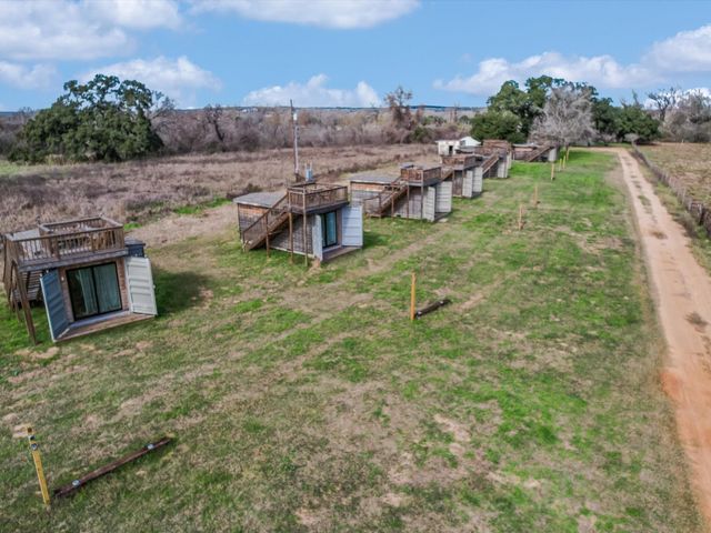 148 Highway 71 E, Smithville, TX 78957