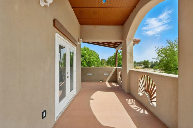 2061 BLAYLOCK Lane NE, Los Lunas, NM 87031