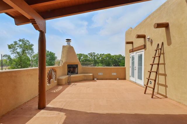 2061 BLAYLOCK Lane NE, Los Lunas, NM 87031