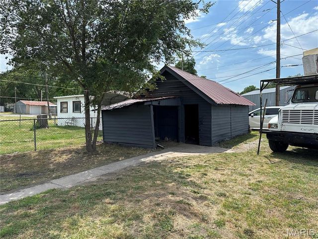 809 Lindell Avenue, Hannibal, MO 63401