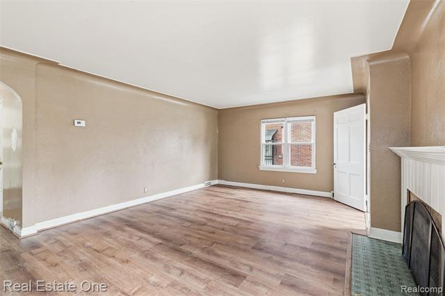 15464 Lindsay Street, Detroit, MI 48227