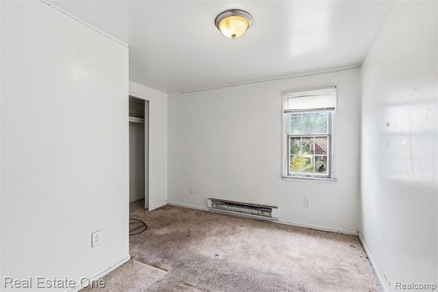 15464 Lindsay Street, Detroit, MI 48227