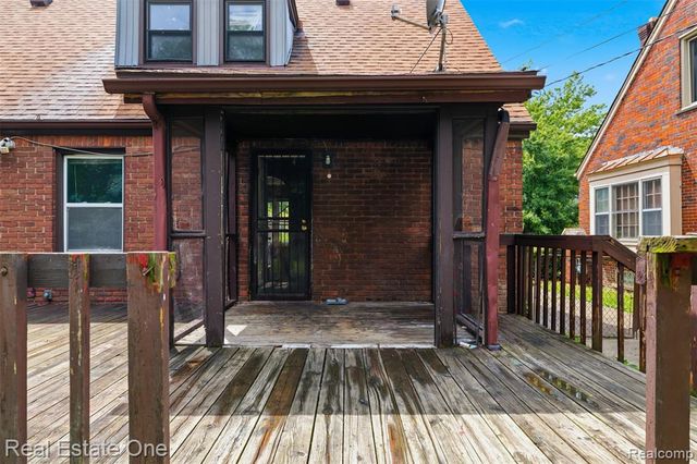 15464 Lindsay Street, Detroit, MI 48227