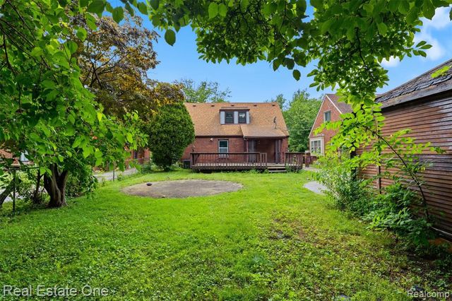 15464 Lindsay Street, Detroit, MI 48227