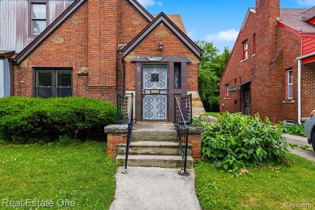 15464 Lindsay Street, Detroit, MI 48227