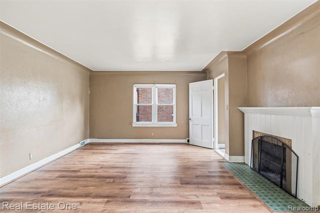 15464 Lindsay Street, Detroit, MI 48227