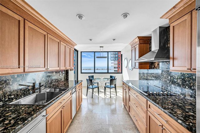 1581 Brickell Ave 1204, Miami, FL 33129