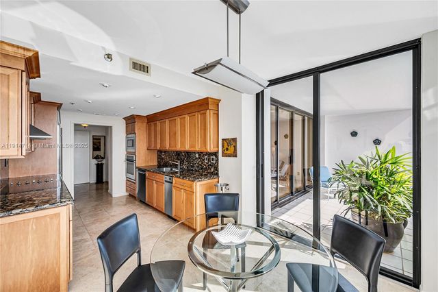 1581 Brickell Ave 1204, Miami, FL 33129