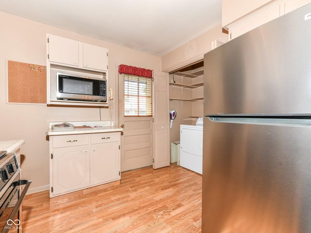 10415 Lawnhaven Drive, Indianapolis, IN 46229