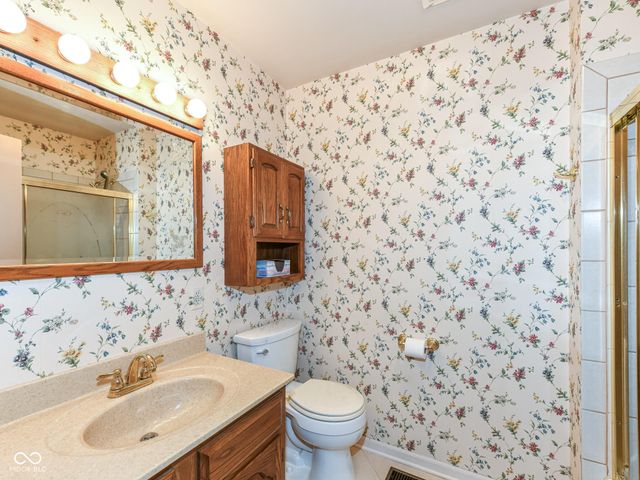 10415 Lawnhaven Drive, Indianapolis, IN 46229