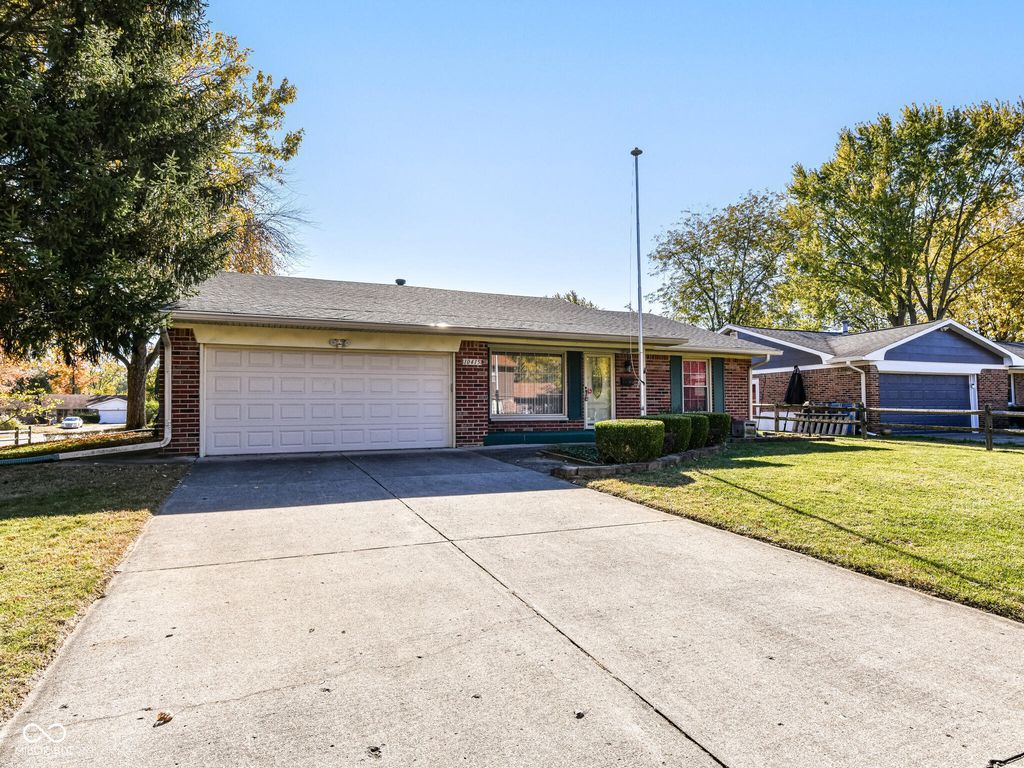 10415 Lawnhaven Drive, Indianapolis, IN 46229