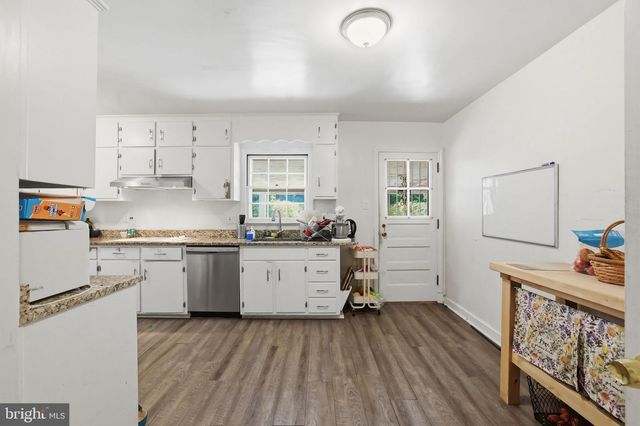 7322 EDMONSTON RD, College Park, MD 20740