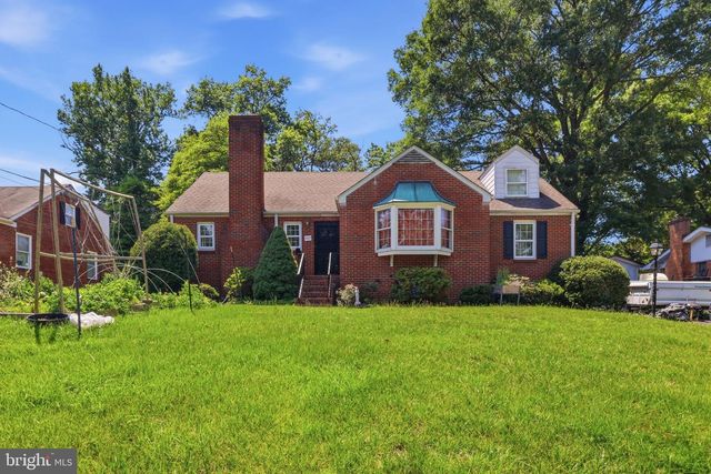 7322 EDMONSTON RD, College Park, MD 20740