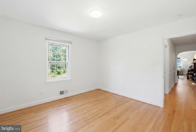 7322 EDMONSTON RD, College Park, MD 20740