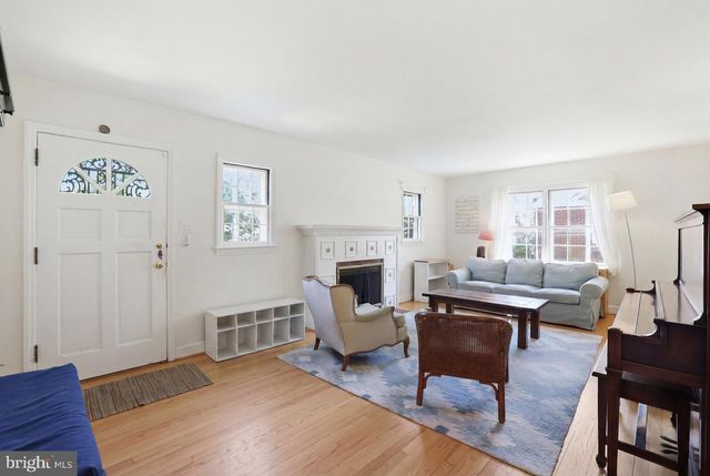 7322 EDMONSTON RD, College Park, MD 20740