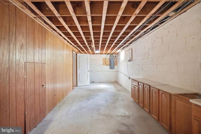 7322 EDMONSTON RD, College Park, MD 20740