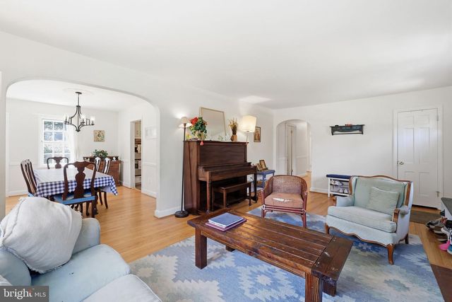 7322 EDMONSTON RD, College Park, MD 20740