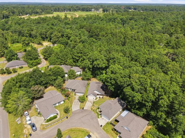 13 Sienna Ln., Sumrall, MS 39482
