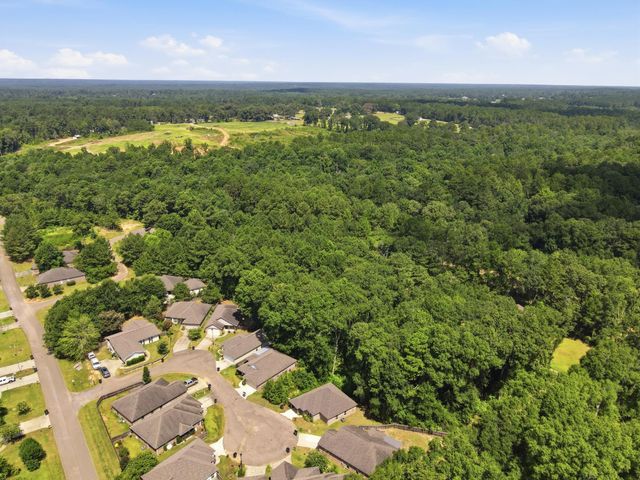 13 Sienna Ln., Sumrall, MS 39482