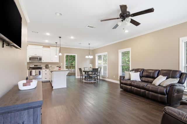 13 Sienna Ln., Sumrall, MS 39482