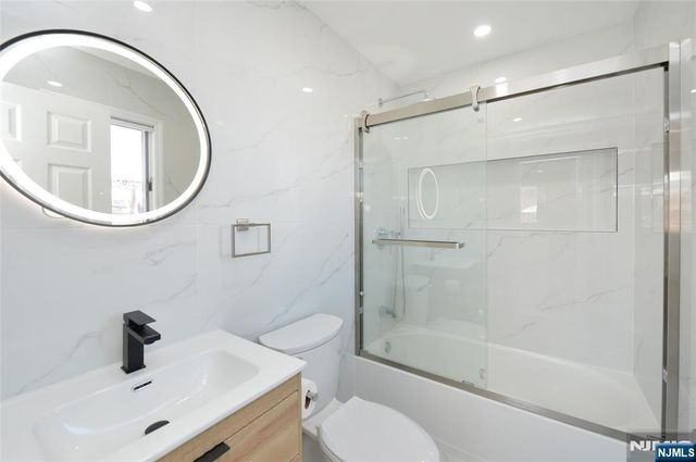 472 Central Boulevard, Fort Lee, NJ 07024