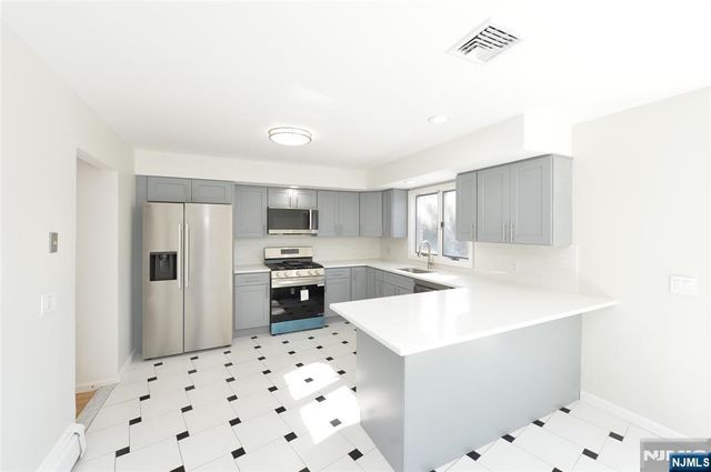 472 Central Boulevard, Fort Lee, NJ 07024