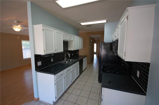 1202 Pathfinder WAY, Round Rock, TX 78665
