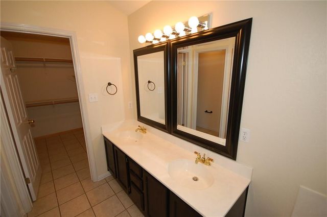 1202 Pathfinder WAY, Round Rock, TX 78665