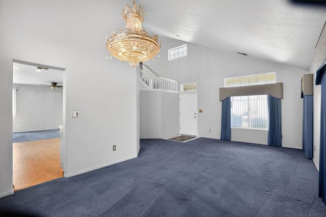 8 Emerson Ct, Pittsburg, CA 94565