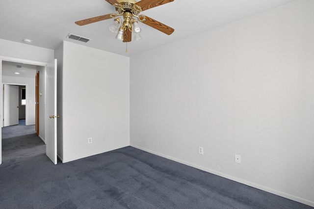 8 Emerson Ct, Pittsburg, CA 94565