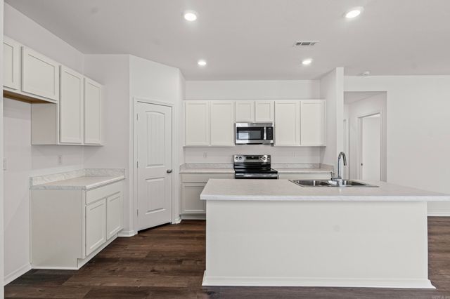 7017 Potomac Trail, Bauxite, AR 72011