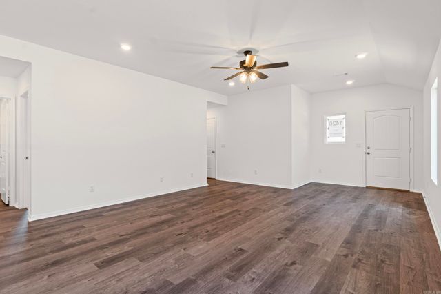 7017 Potomac Trail, Bauxite, AR 72011