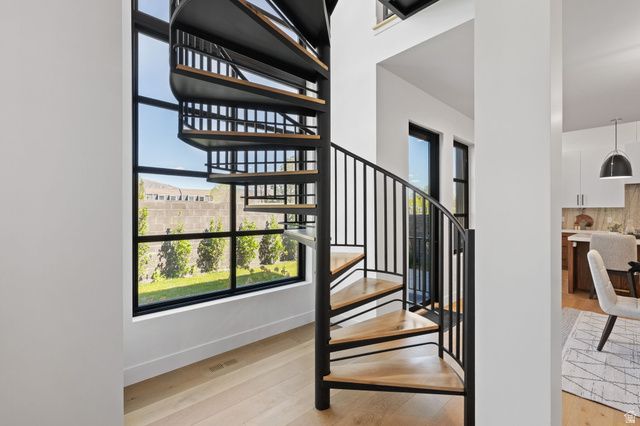 664 N EAST CAPITOL ST, Salt Lake City, UT 84103