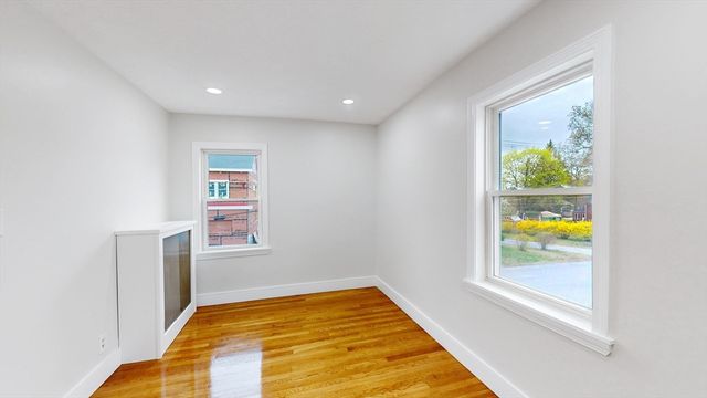 22 Baldwin St, Winchester, MA 01890