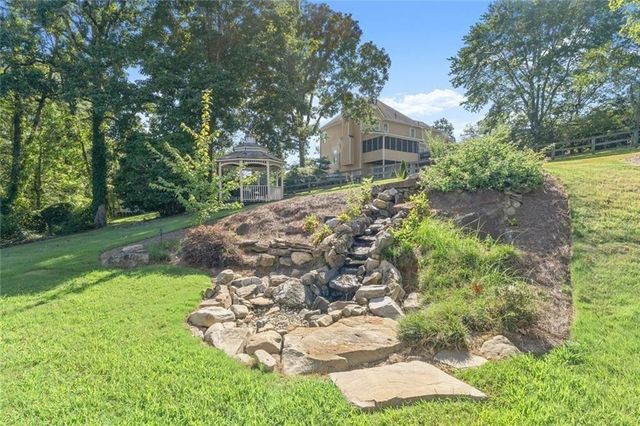 1255 Wincrest Court NW, Kennesaw, GA 30152